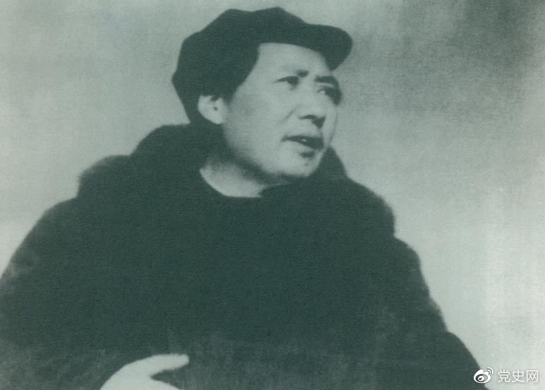 　　1949年3月23日，毛澤東率領(lǐng)中共中央機(jī)關(guān)離開西柏坡前往北平。出發(fā)時，他對周恩來說，今天是進(jìn)京的日子，進(jìn)京趕考去。我們決不當(dāng)李自成，我們都希望考個好成績。